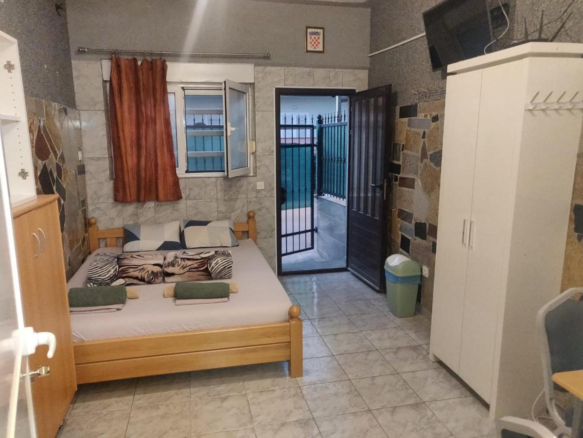 Rooms- Denis Split Exterior foto